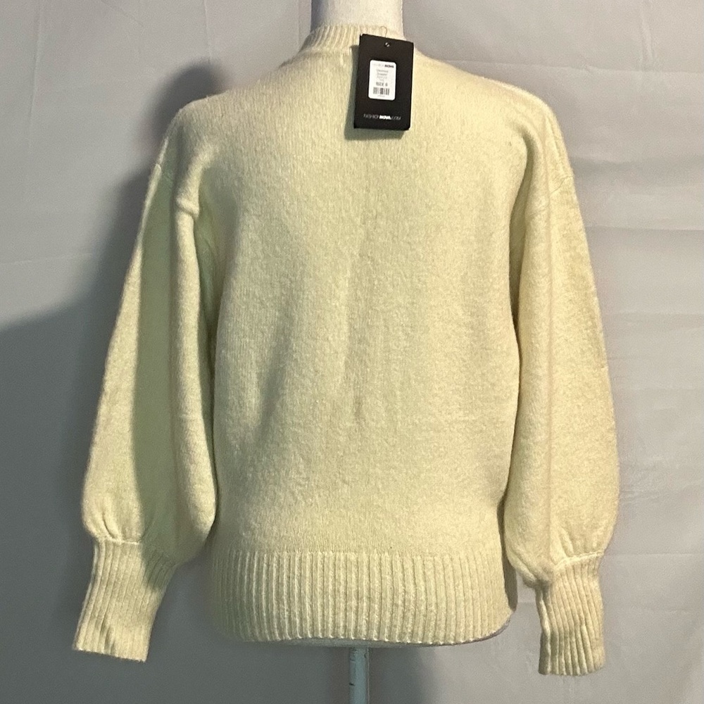 Sweater - Picture 2 of 6